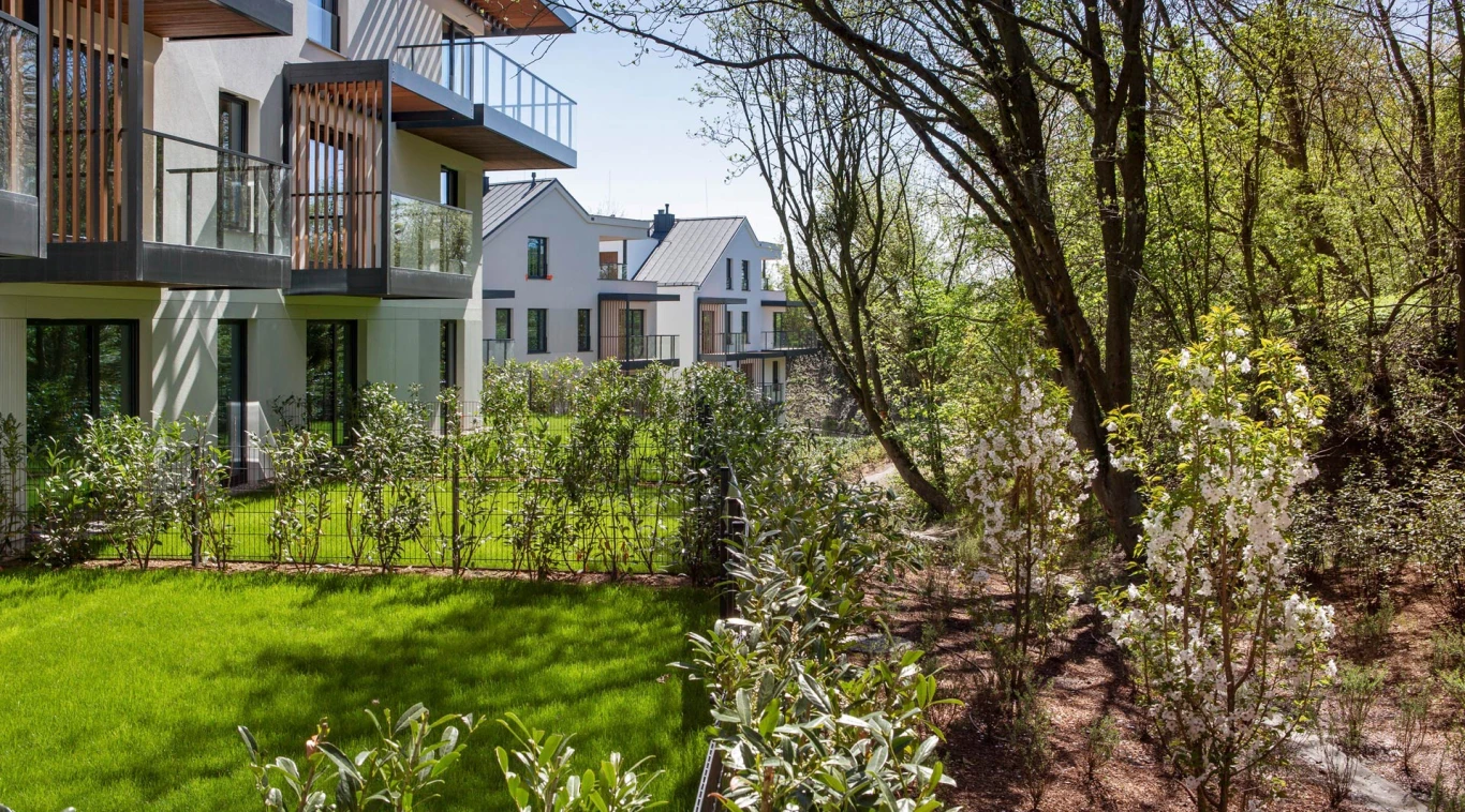 Osiedle Odea Park w Gdańśku otoczone drzewami