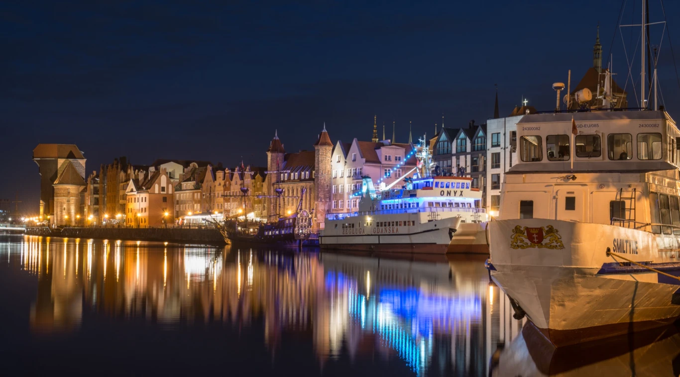 Motława i wodna przestrzeń przy Odea Park Gdańsk